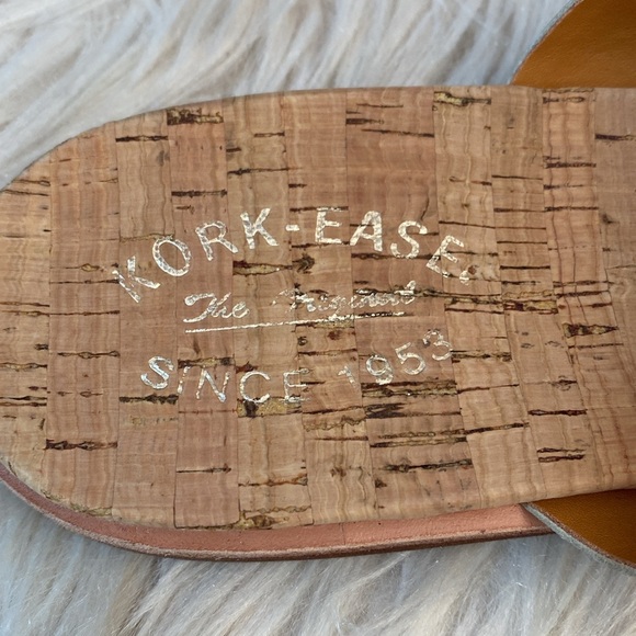 Kork-Ease Belinda Leather Metallic Gold Sandals, Size 11M - Picture 13 of 17